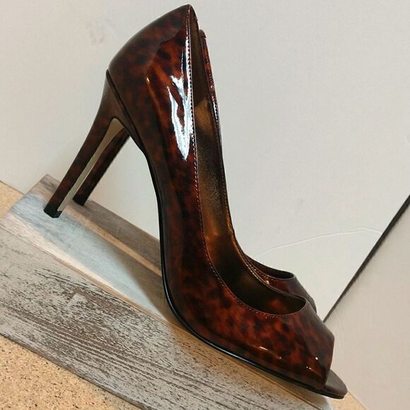 👍 Leopard  Heels New Size 9.5.       A5 - Picture 1 of 5